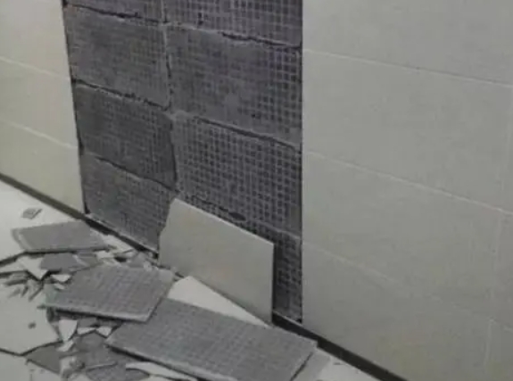 交口瓷砖空鼓维修公司分享下交口墙砖松动维修的知识